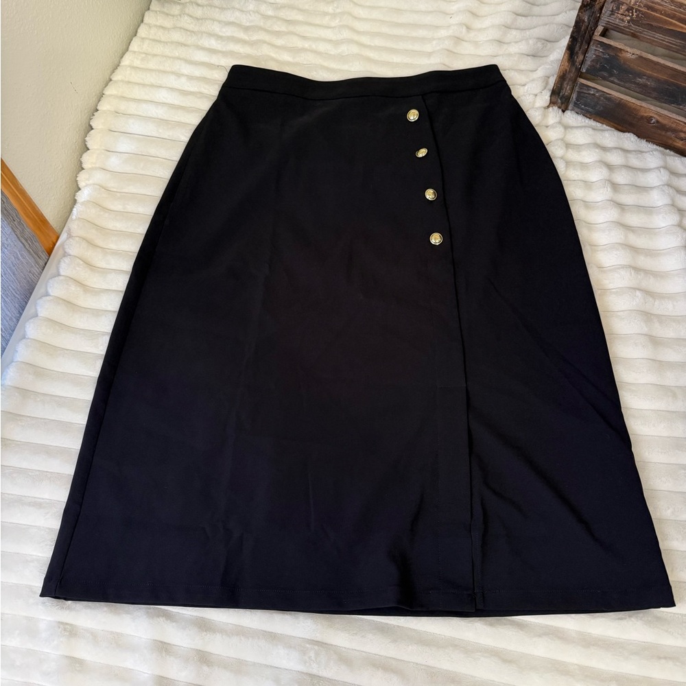 Hobemty black skirt with faux gold buttons size xl